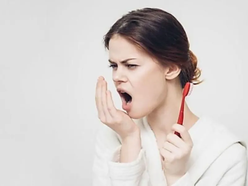 Viêm nha chu gây hôi miệng: Nguyên nhân, mức độ nguy hiểm và cách khắc phục